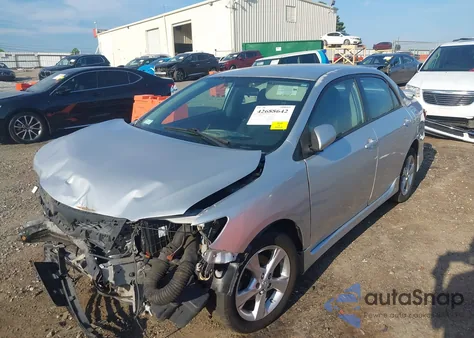 2011 Toyota Corolla S z USA, uszkodzony, nr VIN 2T1BU4EE3BC607558